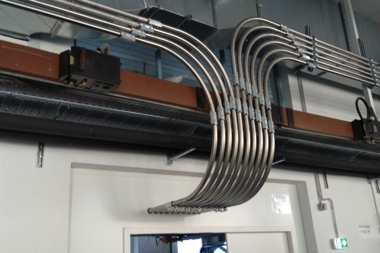 Instalace materiálových tras