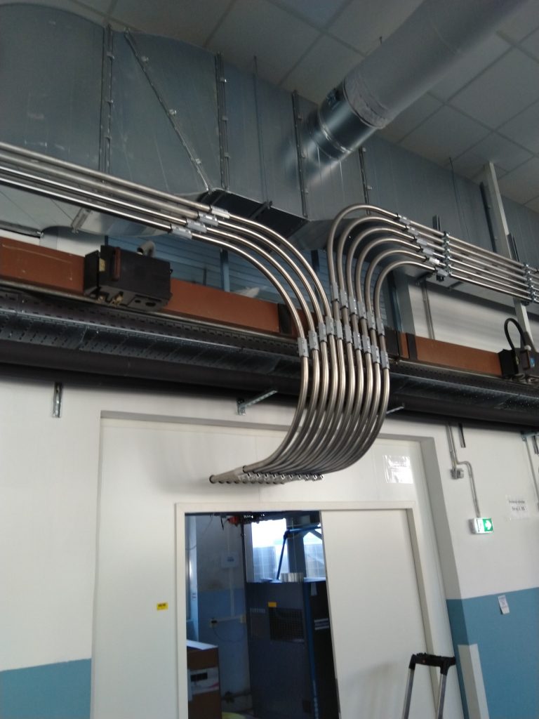 Instalace materiálových tras